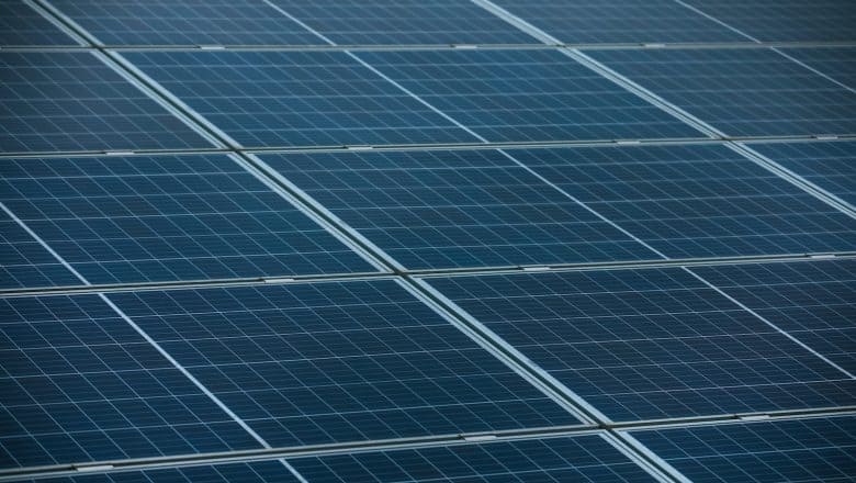 Solcelleanlegg til næringsbygg: En bærekraftig og økonomisk investering